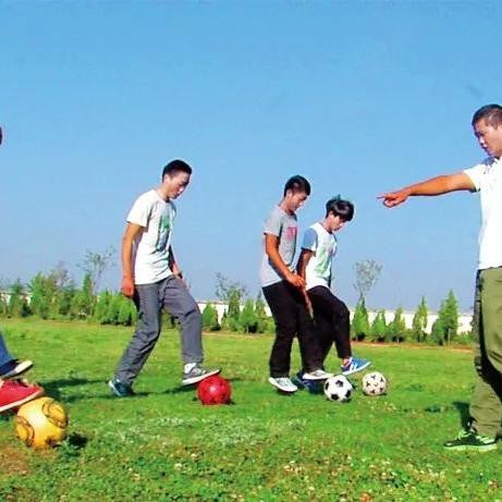 广东东莞市黄冈小学校服的长尾关键词有哪些