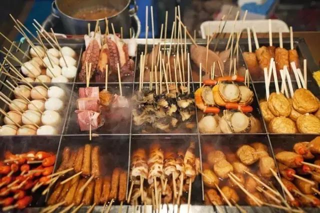 摆摊美食学什么好（在路边摆摊卖小吃怎么样）