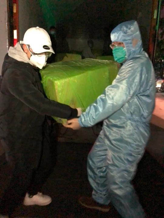 22名工行员工“冲上雷神山”！中国工商银行前天