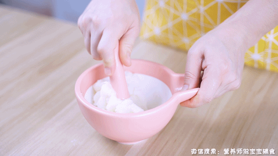 宝宝秋季便秘的原因介绍