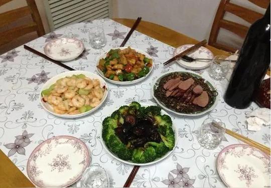 同意借40万给小姑，去她家吃顿饭后，我一毛都不想借给她