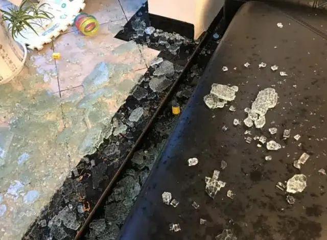 【深圳一地调为中风险
 /深圳调整为中风险】