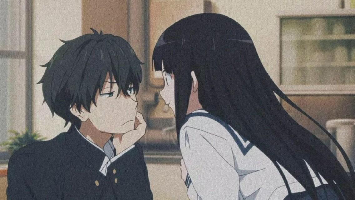 瑟瑟的情侣背景图