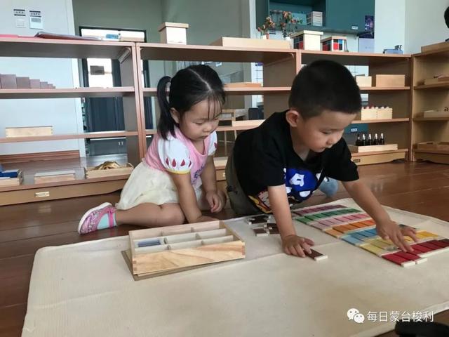 孩子只听老师的不停爸爸妈妈的