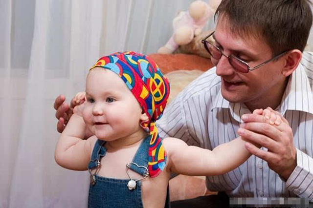 家里孩子非常黏人怎么办 家里孩子非常黏人怎么办