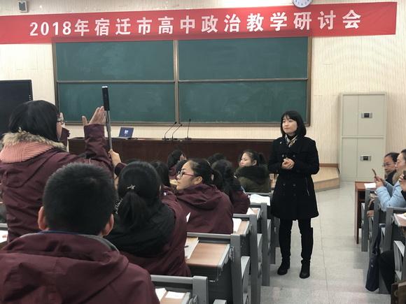 理论月刊英语论文格式云南大学学报是ei吗