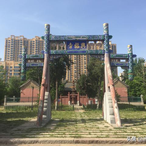 济南市兴福寺哪个区