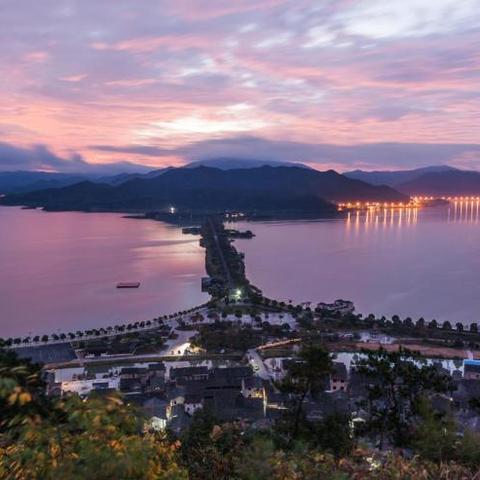 宁波市东钱湖莫是哪个区