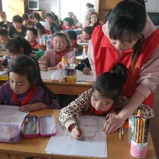 合肥市东风小学有多少人