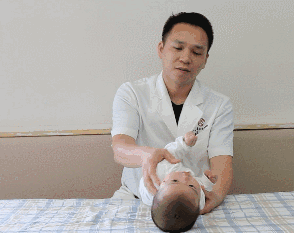 训练宝宝抬头
