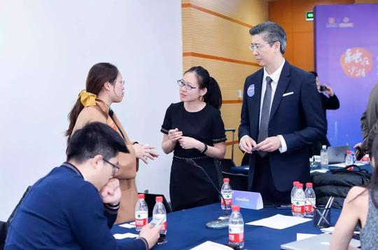 12个来自新加坡的优秀创业项目来小镇啦！吸引了园区一大票投资人