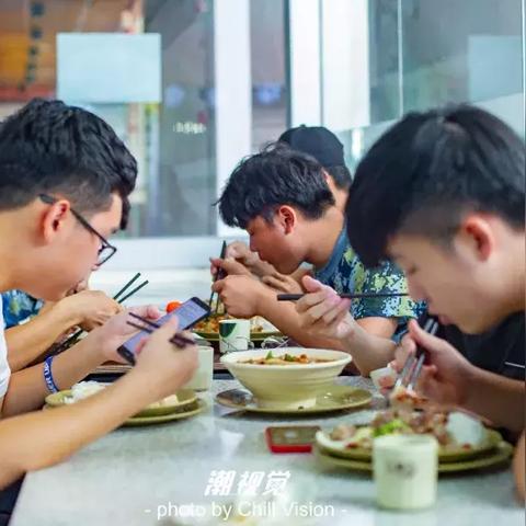 重庆大学城探店文案的长尾关键词有什么