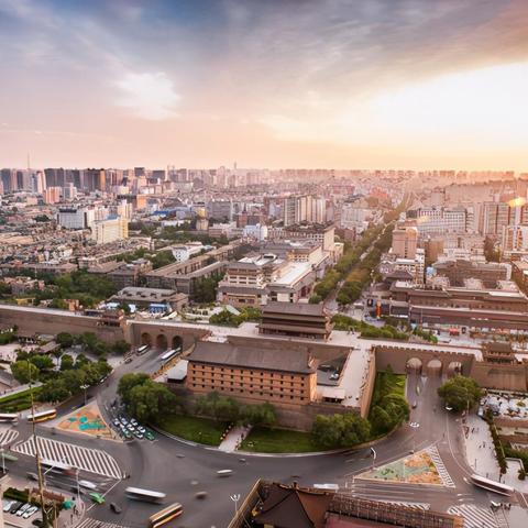 乌鲁木齐户口在西安卖房能否把户口迁至西安？