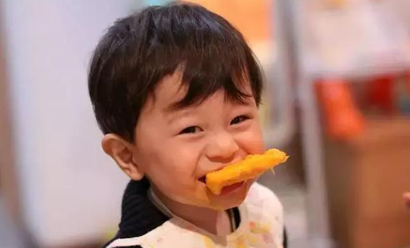 孩子睡前不要吃哪些食物