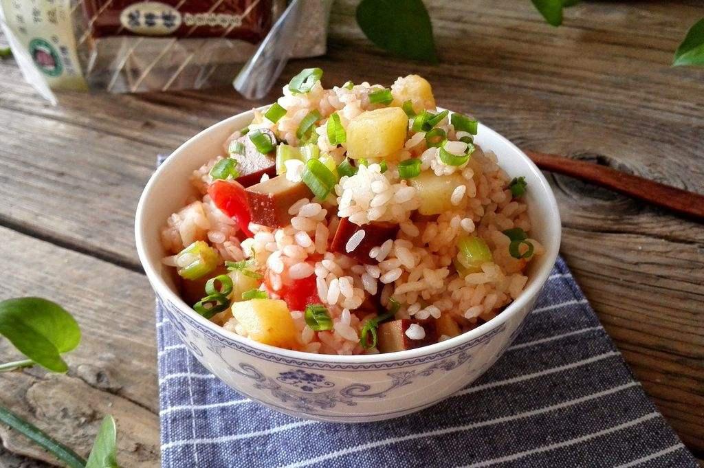 电饭煲能做什么美食（电饭煲开锅方法）