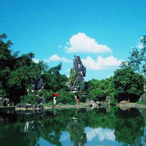 桂林市卖画的商场叫什么