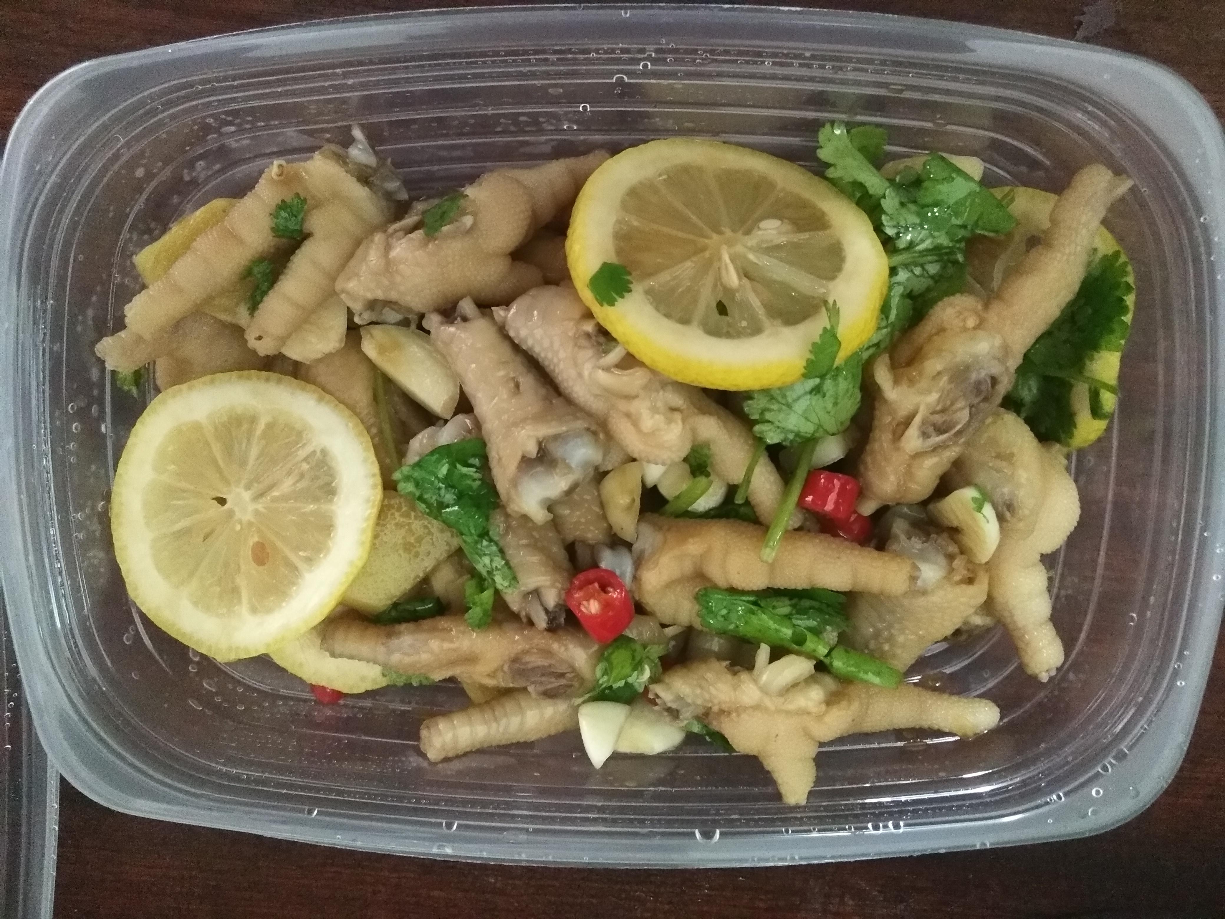 柠檬可以做什么美食（柠檬鸡爪应该怎么做）