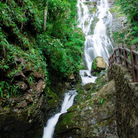 桂林市附近小瀑布有哪些