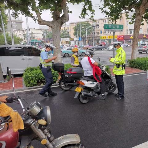 济南市中考共有多少人