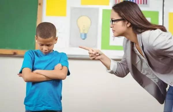 宝宝晚上尿床是害怕吗 宝宝晚上尿床是害怕吗