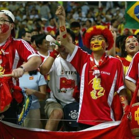 女孩喜欢足球怎么培养