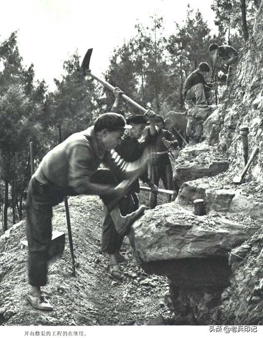 70年代新中国建设者，上海郊区马陆人民公社，红旗造船厂投入生产