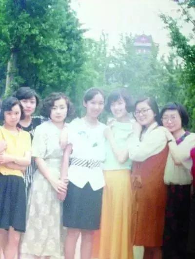 她中国外交部最美的发言人，中国外交天团”唯一的“金花”华春莹