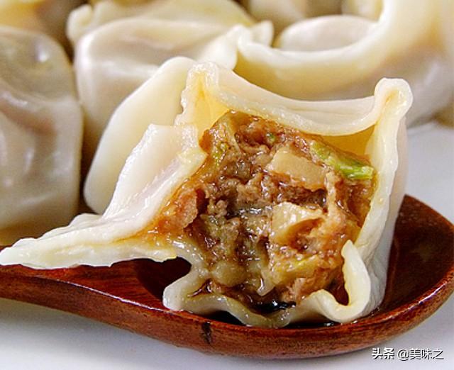 猪肉莲菜饺子的做法