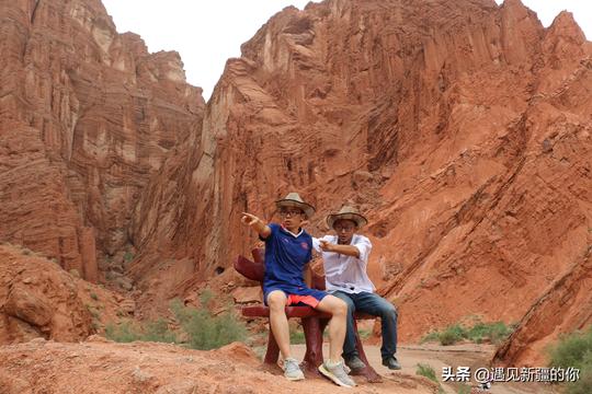 这个故事不是鸡汤：遇见新疆的你与幕后胡子哥的千丝万缕