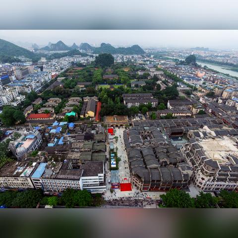 请问一个广西师范大学在桂林的哪个区啊？