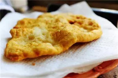 嗯什么美食都喜欢（学校里除了米饭）