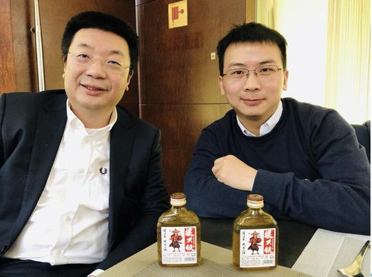 人到中年拒油腻！放牛娃辞百万年薪创业2年5亿，吴京点赞