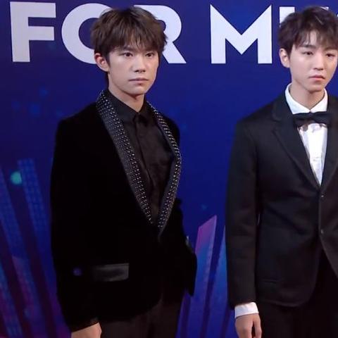 武汉音乐学院校考穿礼服吗？