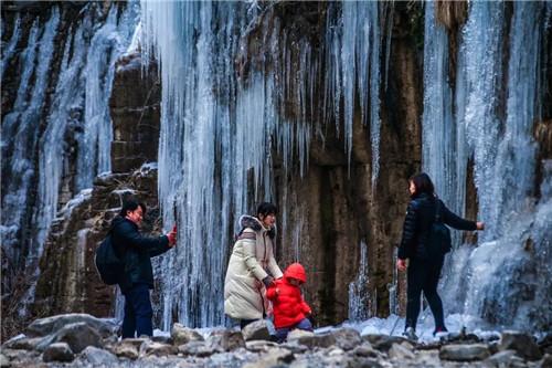 2020年五一放假通知
(2020年五一放假通知怎么写)-图1 2020年五一放假通知
(2020年五一放假通知怎么写)-图1