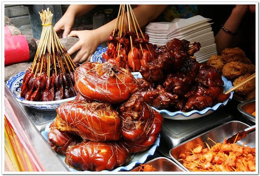 上海美食特色有什么（请问上海有哪些知名的特色小吃品牌）
