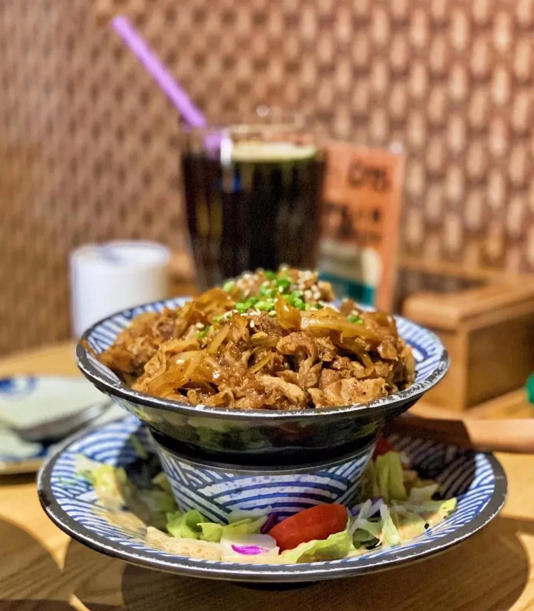 在家可以吃到什么美食（在家怎么制作蒜蓉酱）