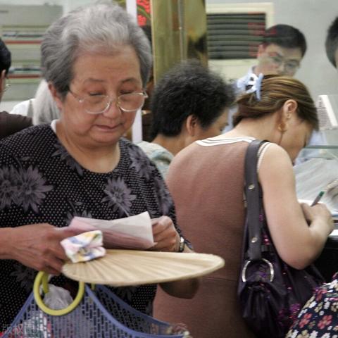 哈尔滨医保公众号怎样添加社保卡？