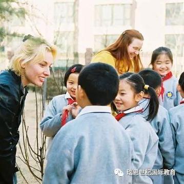 在网上怎么查小学考试成绩啊？
