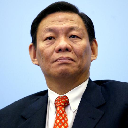 他，17岁创业，26岁成印尼富豪，是华裔富豪中对中国捐款最多的人