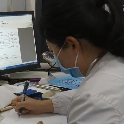 昆明市医保卡去哪里领