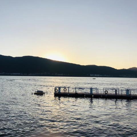 昆明市海埂大坝夜景的长尾关键词有什么