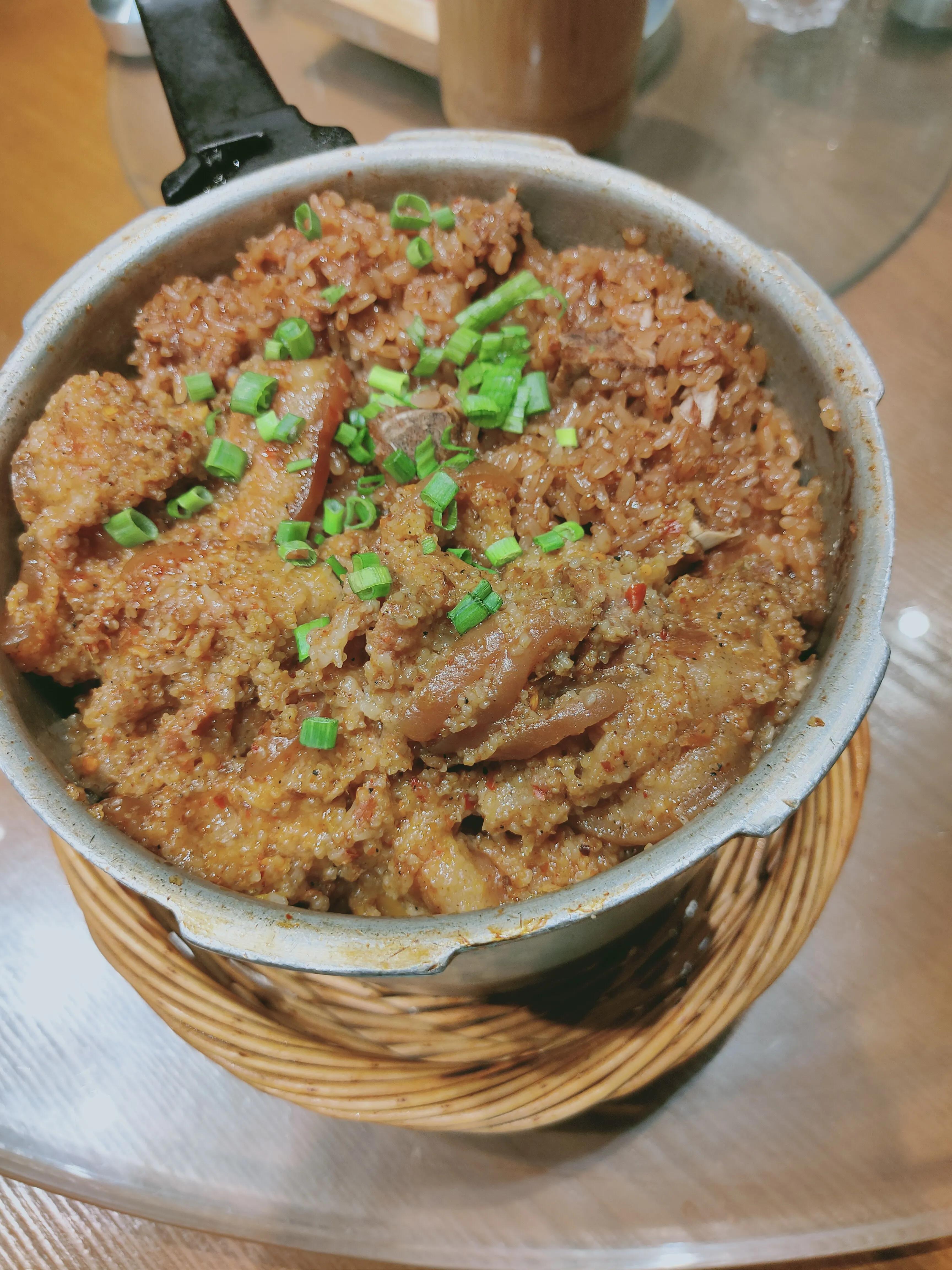 成都产什么美食（四川人为什么爱吃折耳根鱼腥草）