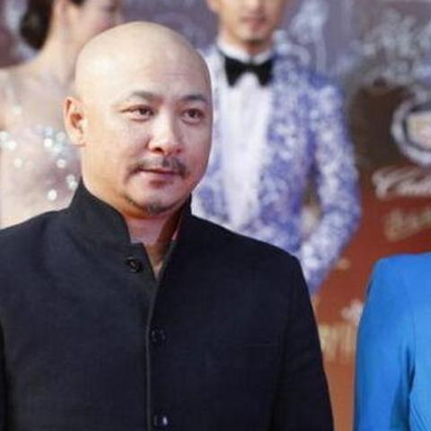 外国足球运动员太太的长尾关键词有什么