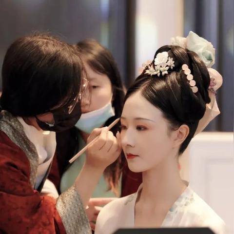 杭州上城区汉服妆造的相关长尾关键词有哪些