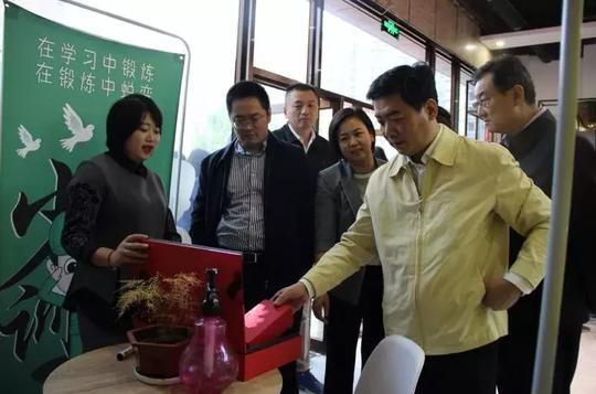 凝聚厦临青春力量助力东西扶贫协作——共青团厦门市委为临夏州捐赠希望小学和青少年奖学金80万元