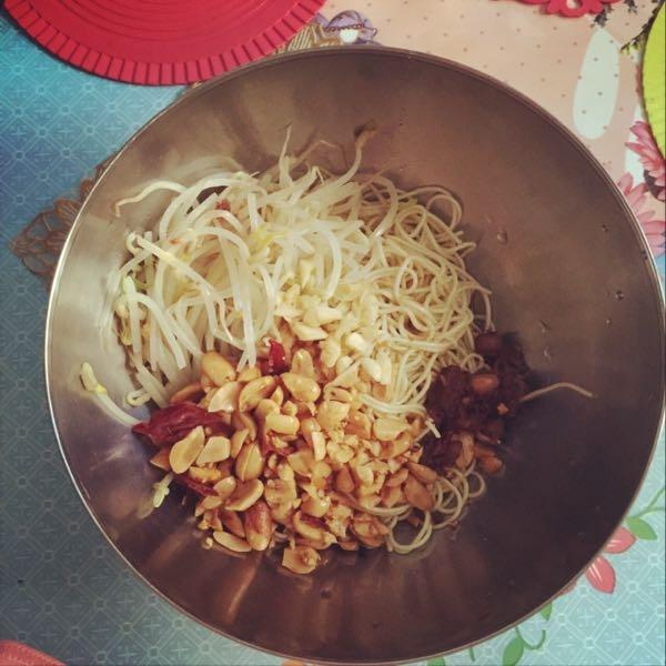 夏天有什么简单美食（怎样用牛奶做出百搭甜品）