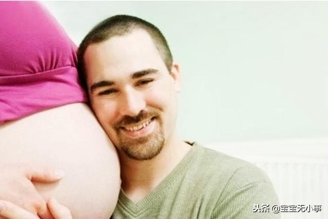 婴儿听音乐 帮助成长和发育