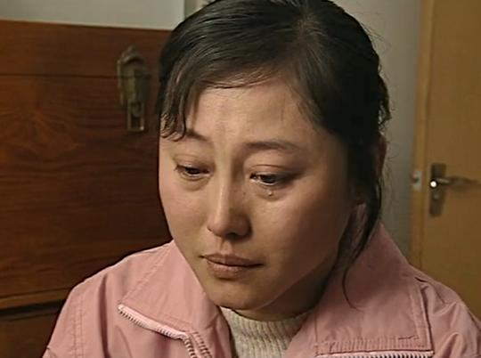 农村女性婚姻悲剧！丈夫好吃懒做找妻子要钱，不给就挨打，国产片