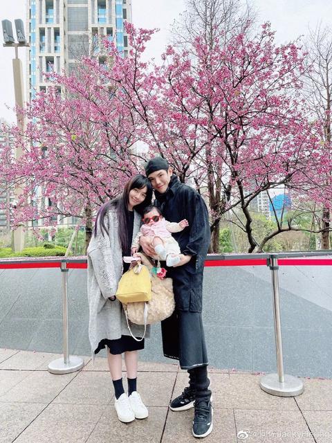 向佐郭碧婷女儿长什么样 向佐郭碧婷女儿长什么样