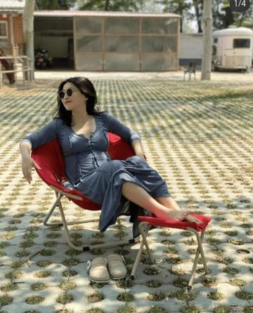  朱珠蝎子式跪姿